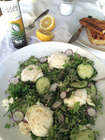 Salade d'herbes pour le petit-déjeuner