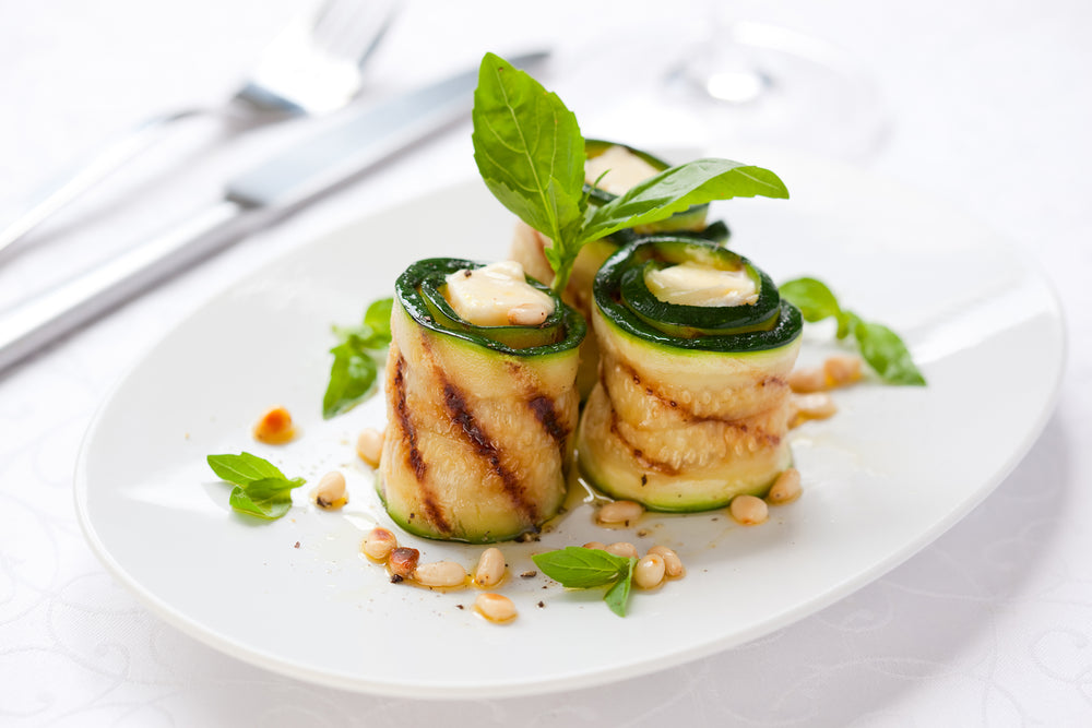 Rouleaux de courgettes grillées