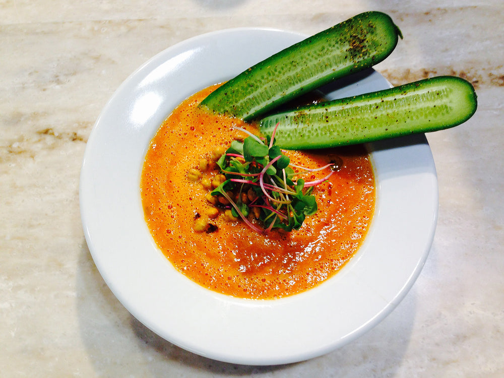 Soupe aux tomates rôties et aux poivrons